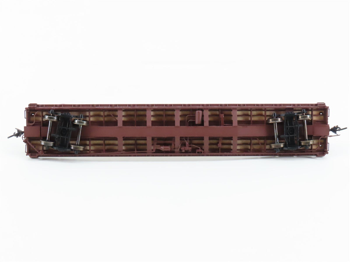 HO Scale InterMountain 46409-16 BNSF Railway 60&#39; Wood Deck Flat Car #585032