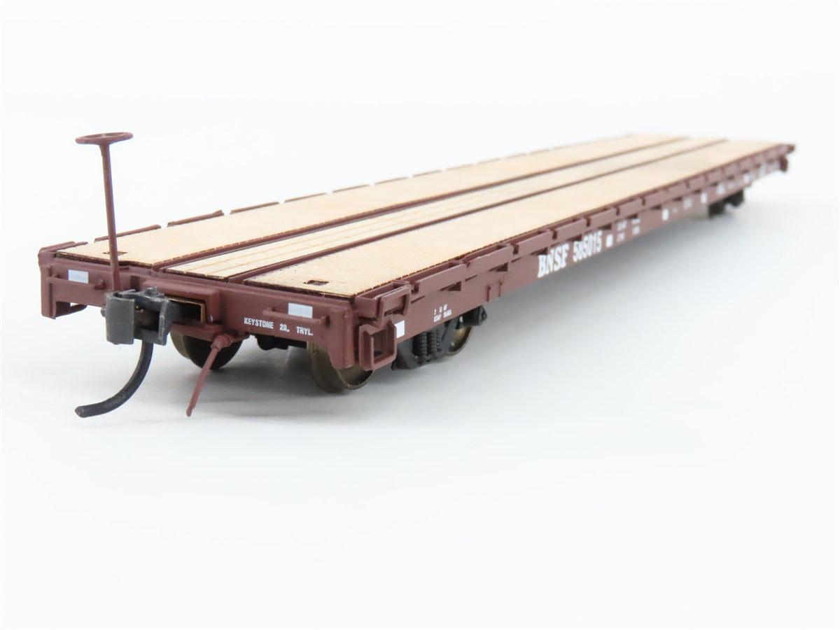 HO Scale InterMountain 46409-14 BNSF Railway 60&#39; Wood Deck Flat Car #585015