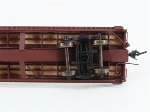 HO Scale InterMountain 46409-14 BNSF Railway 60' Wood Deck Flat Car #585015