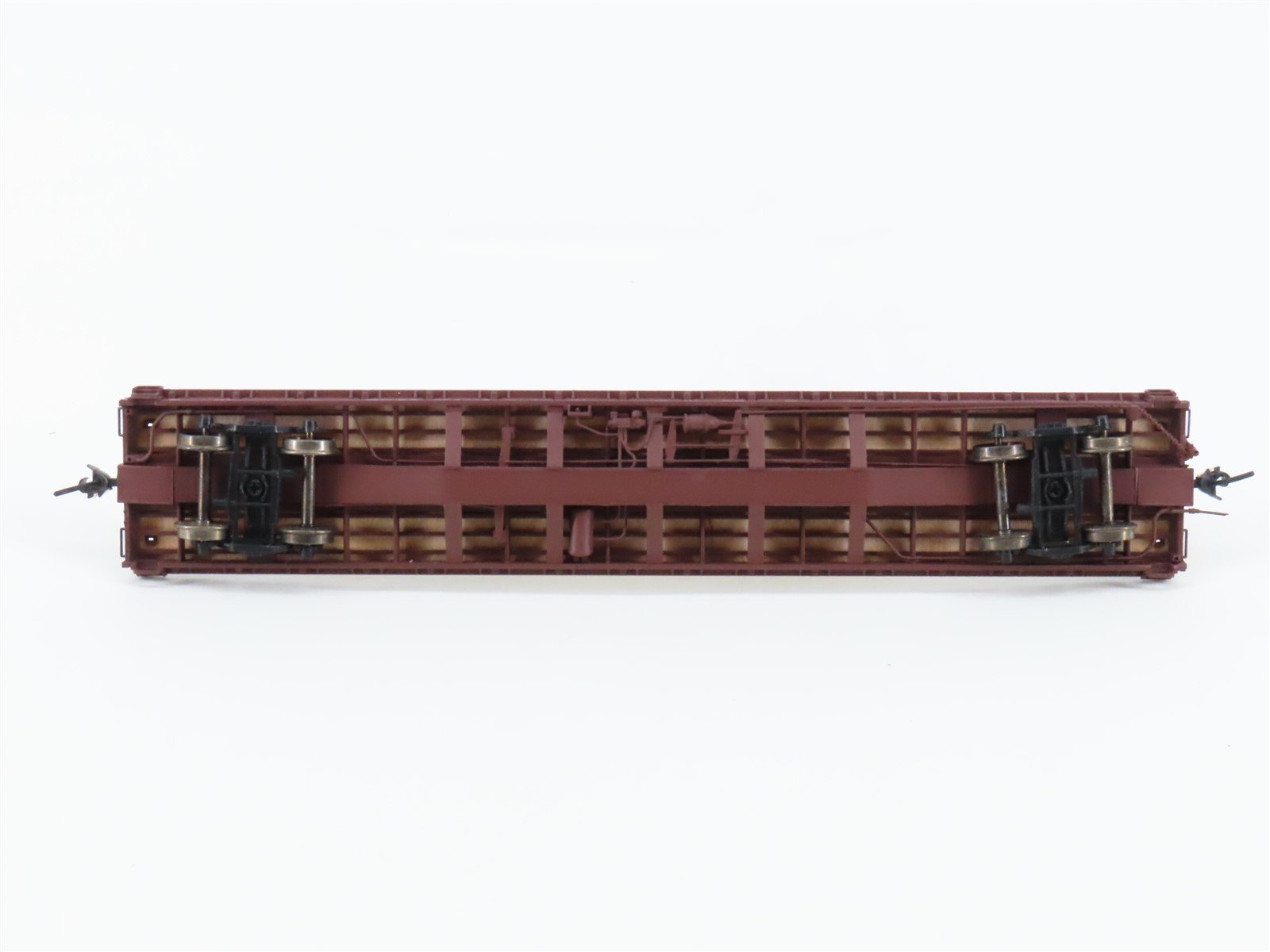 HO Scale InterMountain 46409-14 BNSF Railway 60' Wood Deck Flat Car #585015