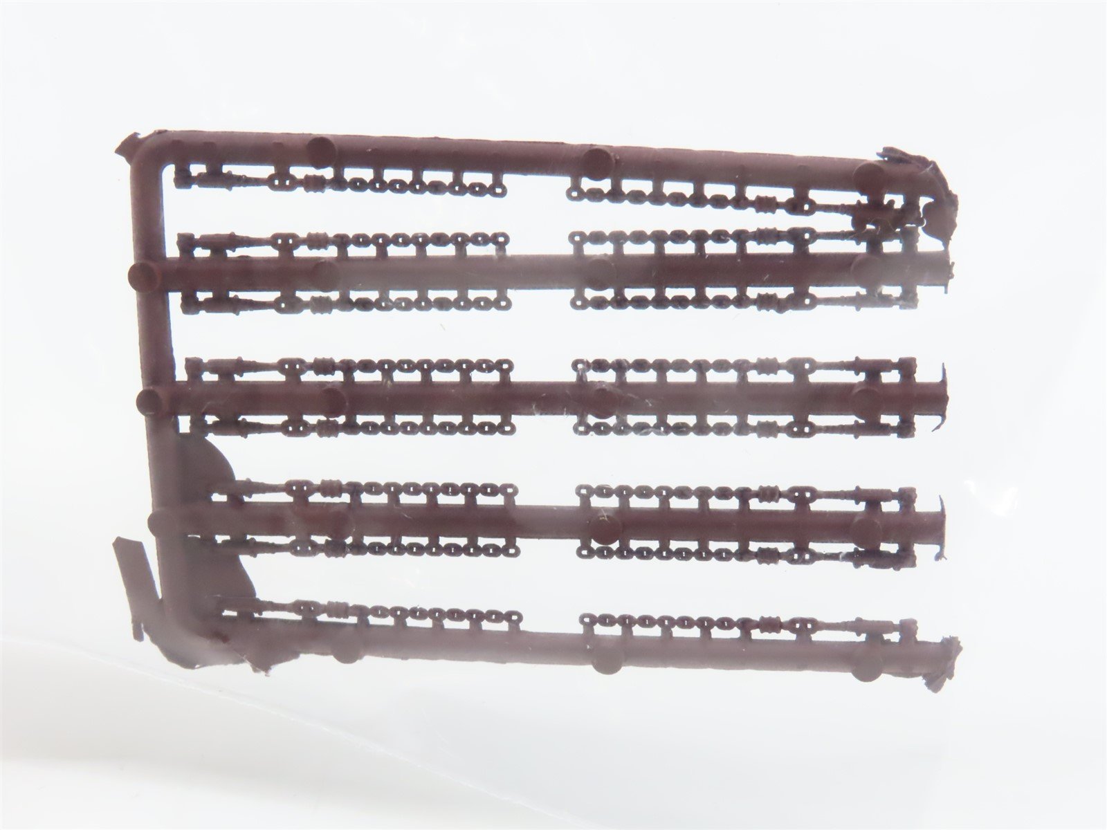 HO Scale InterMountain 46409-14 BNSF Railway 60' Wood Deck Flat Car #585015