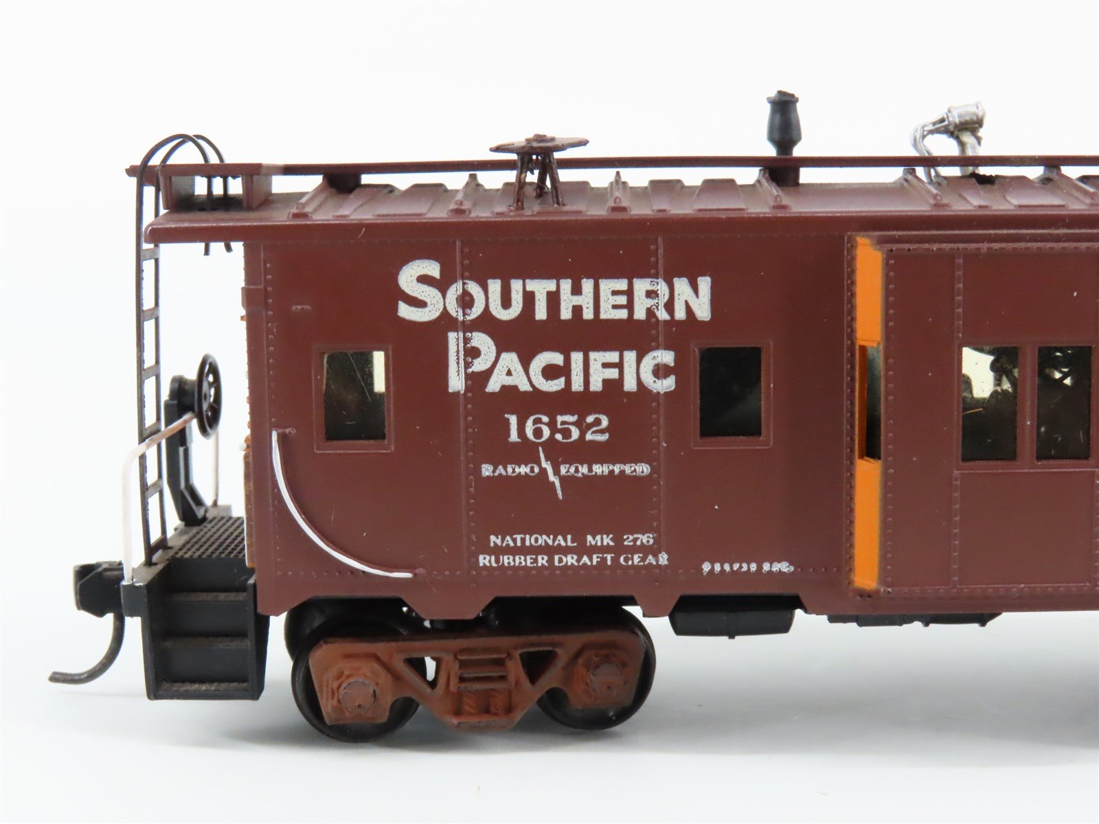 HO Scale Athearn SP Southern Pacific Bay Window Caboose #1652 w/ Custom Light