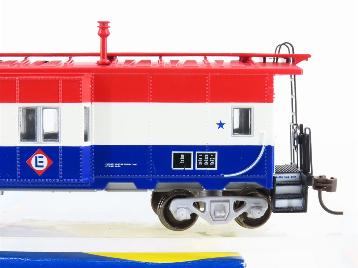HO Scale Athearn 74677 EL Erie Lackawanna Bicentennial Bay Window Caboose #C354
