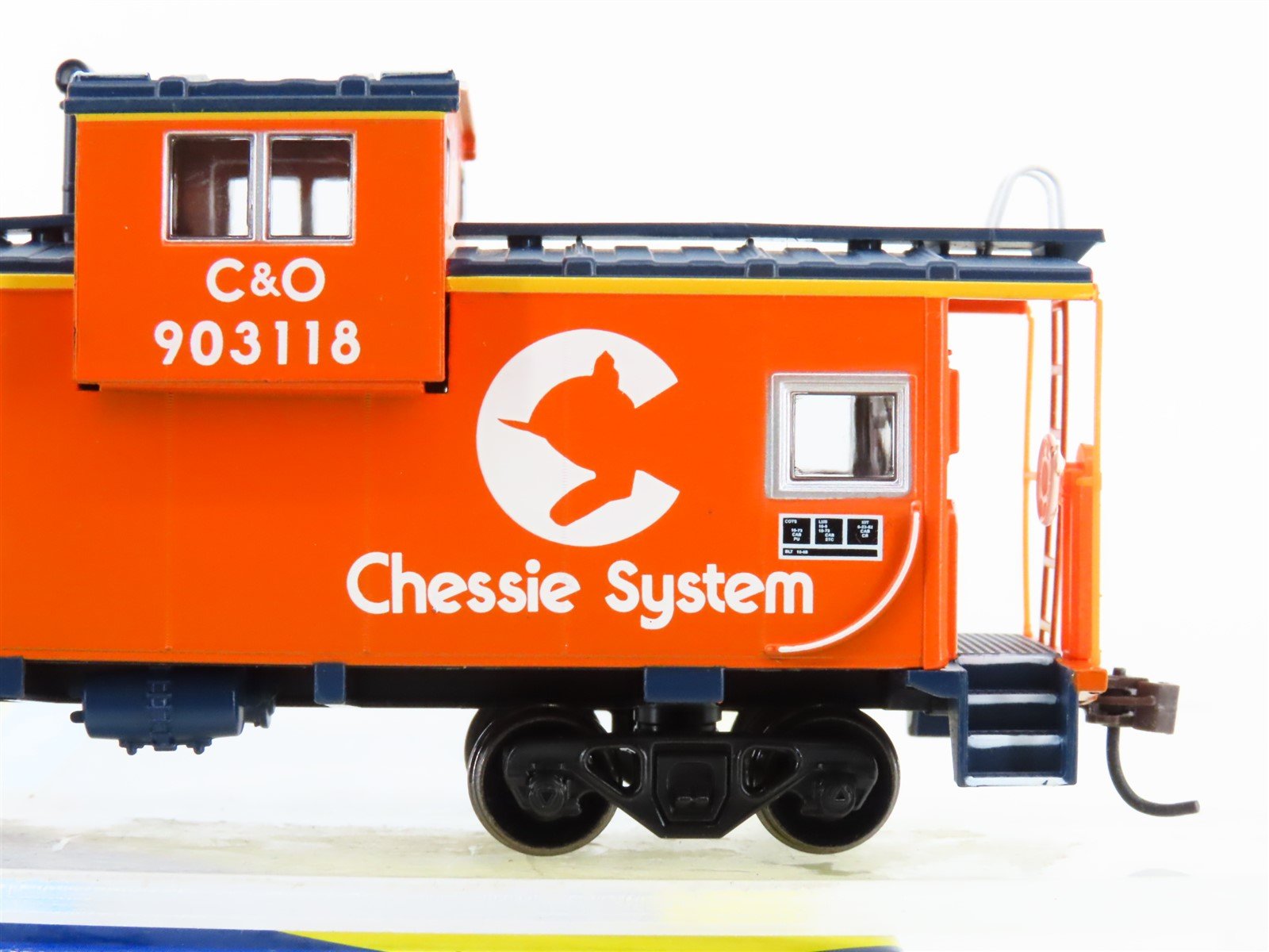 HO Scale Athearn 7513 C&O Chessie System Wide Vision Caboose #903118
