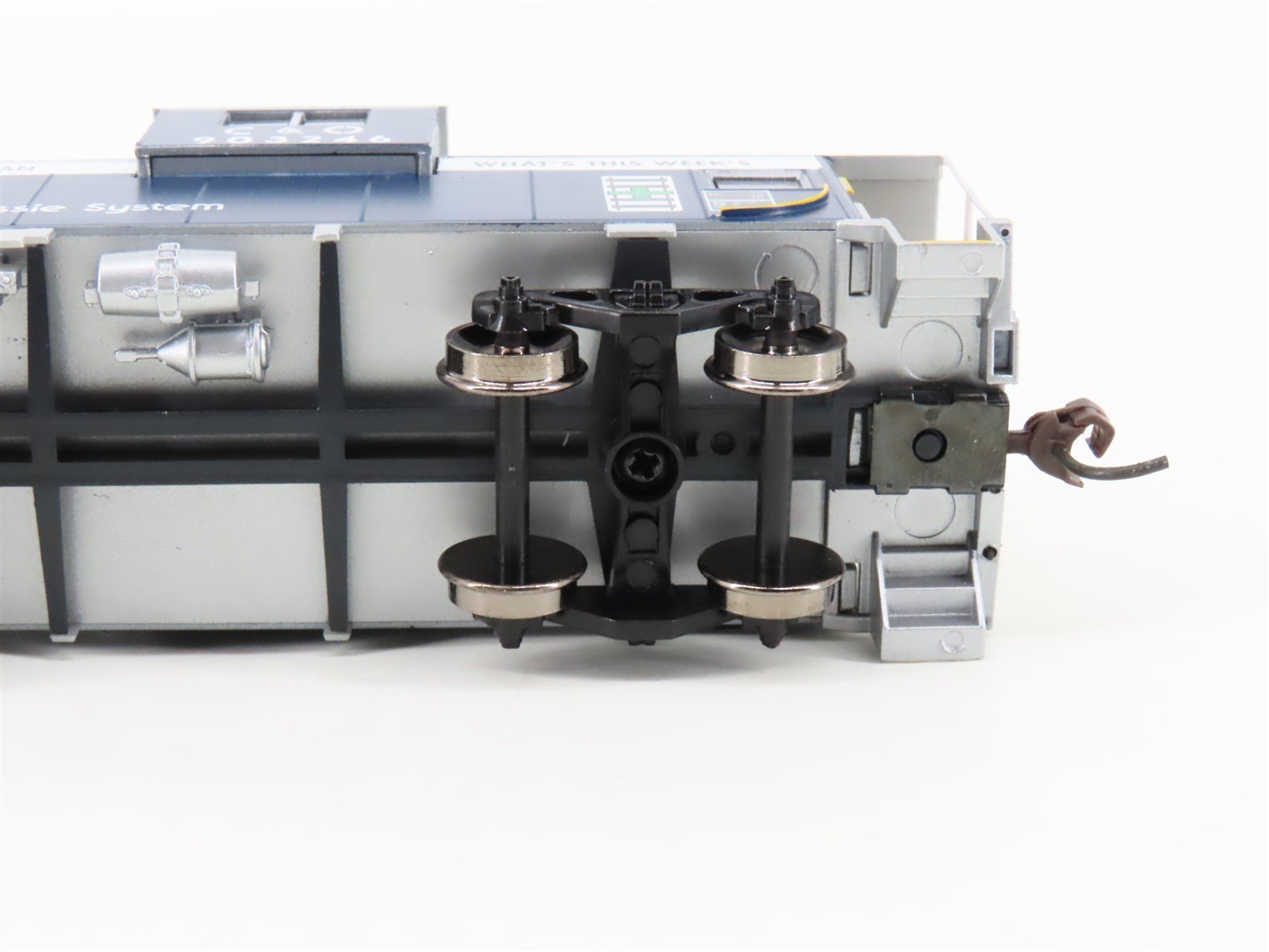 HO Scale Athearn 75175 C&O Chessie System Wide Vision Caboose #903246