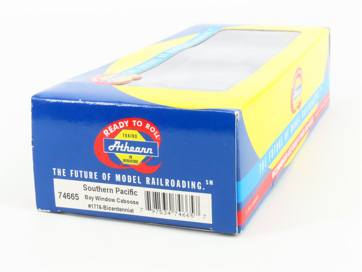 HO Scale Athearn 74665 SP Southern Pacific Bicentennial Bay Window Caboose #1776