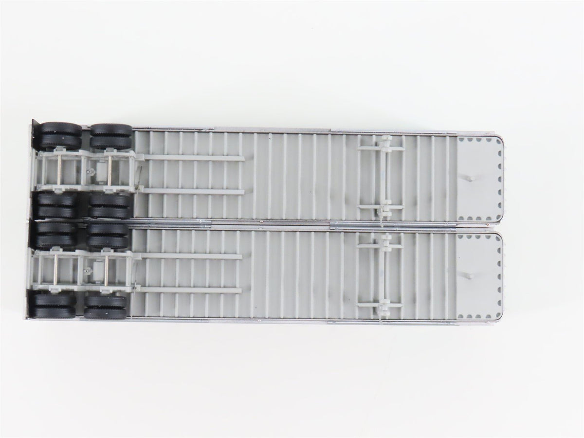 HO Athearn 70937 NYCZ PC Penn Central 40&#39; Fruehauf Exterior-Post Z-Van (2-Pack)