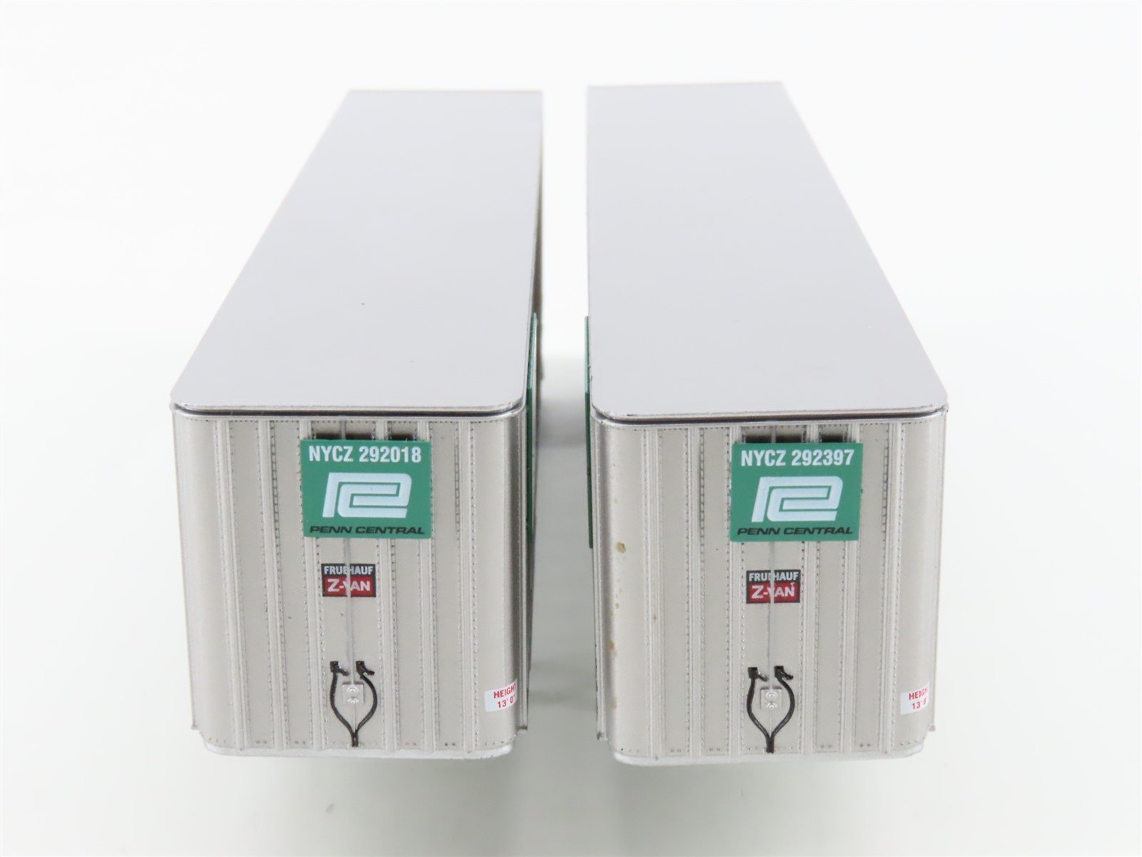 HO Athearn 70938 NYCZ PC Penn Central 40' Fruehauf Exterior-Post Z-Van (2-Pack)