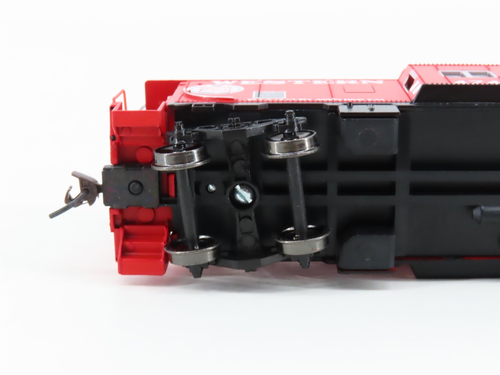 HO Scale Athearn 7463 WP Western Pacific Bicentennial Bay Window Caboose #474