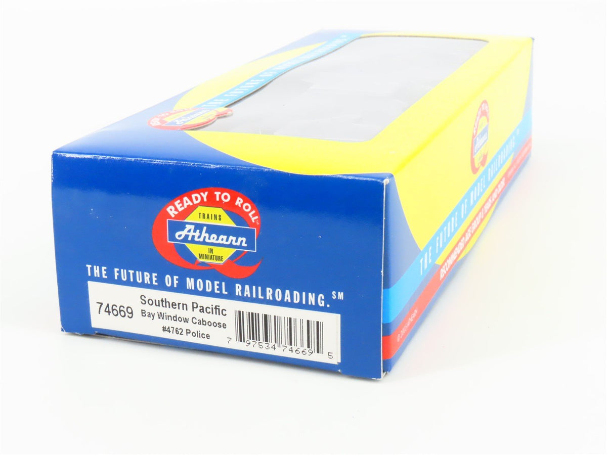 HO Athearn 74669 SP Southern Pacific Railroad Police Bay Window Caboose #4762