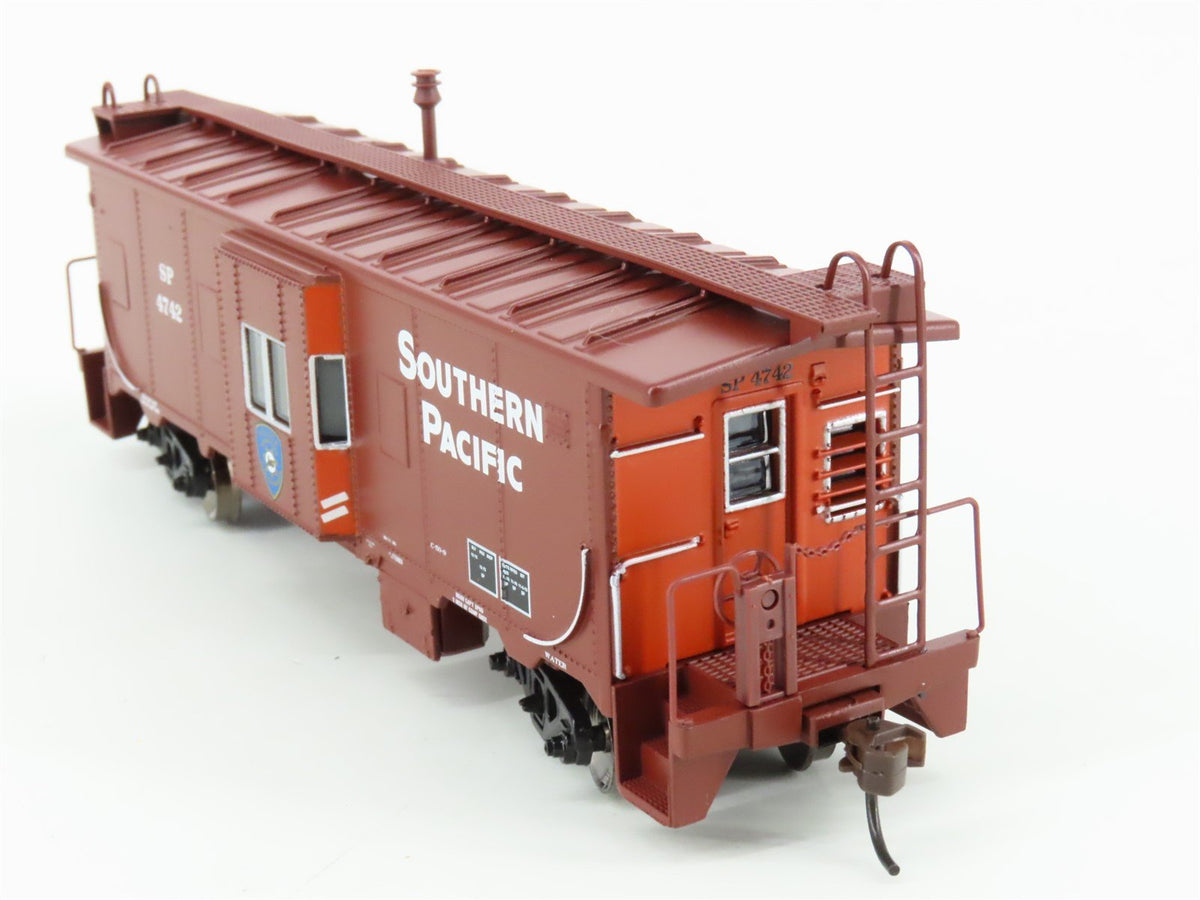 HO Scale Athearn 74667 SP Southern Pacific Police Bay Window Caboose #4742