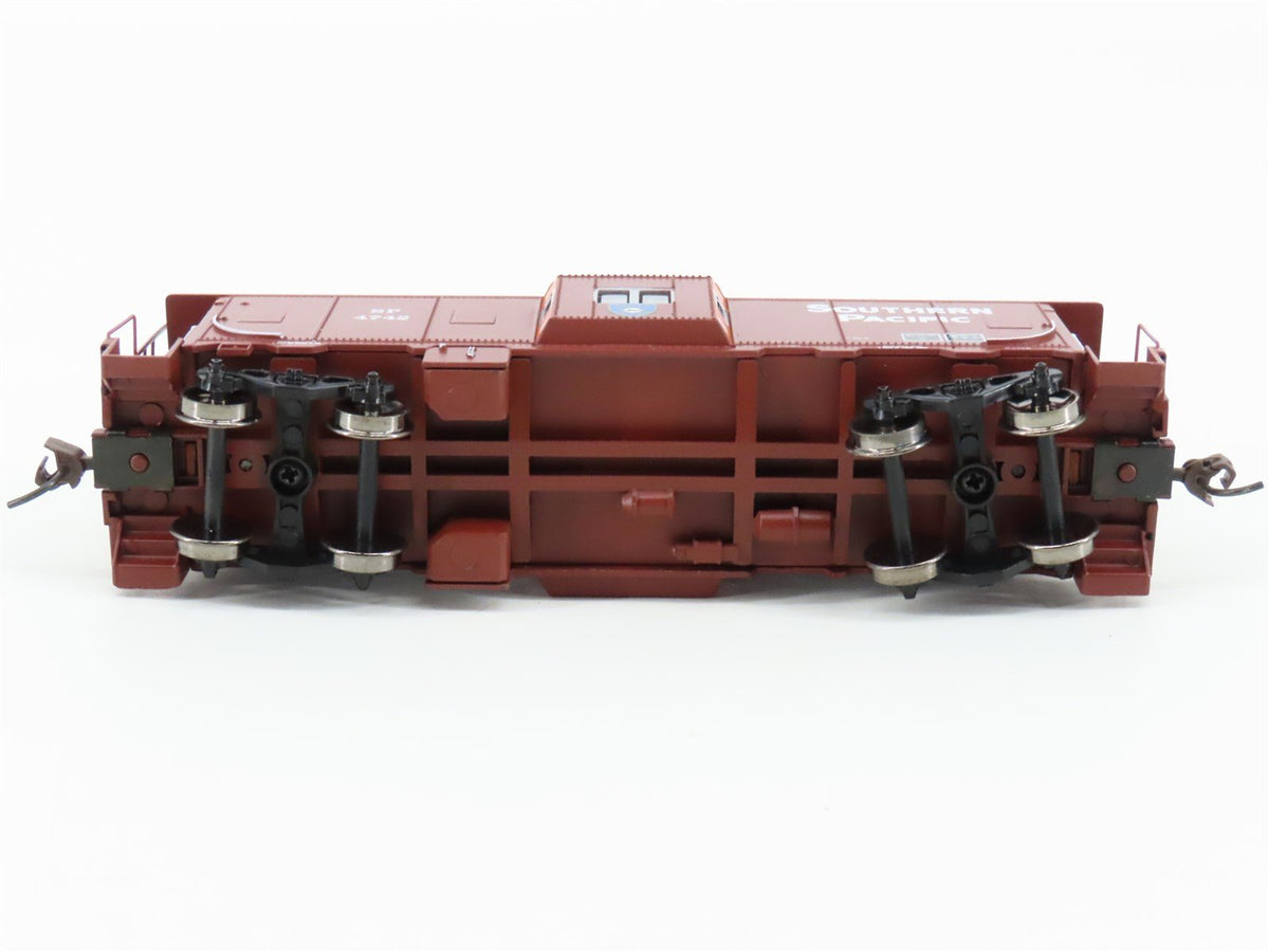 HO Scale Athearn 74667 SP Southern Pacific Police Bay Window Caboose #4742