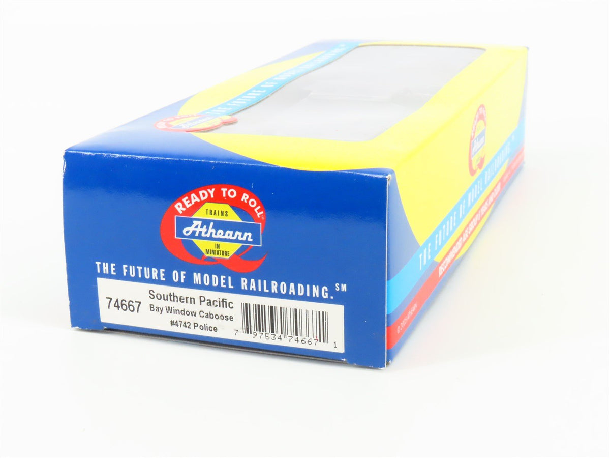 HO Scale Athearn 74667 SP Southern Pacific Police Bay Window Caboose #4742