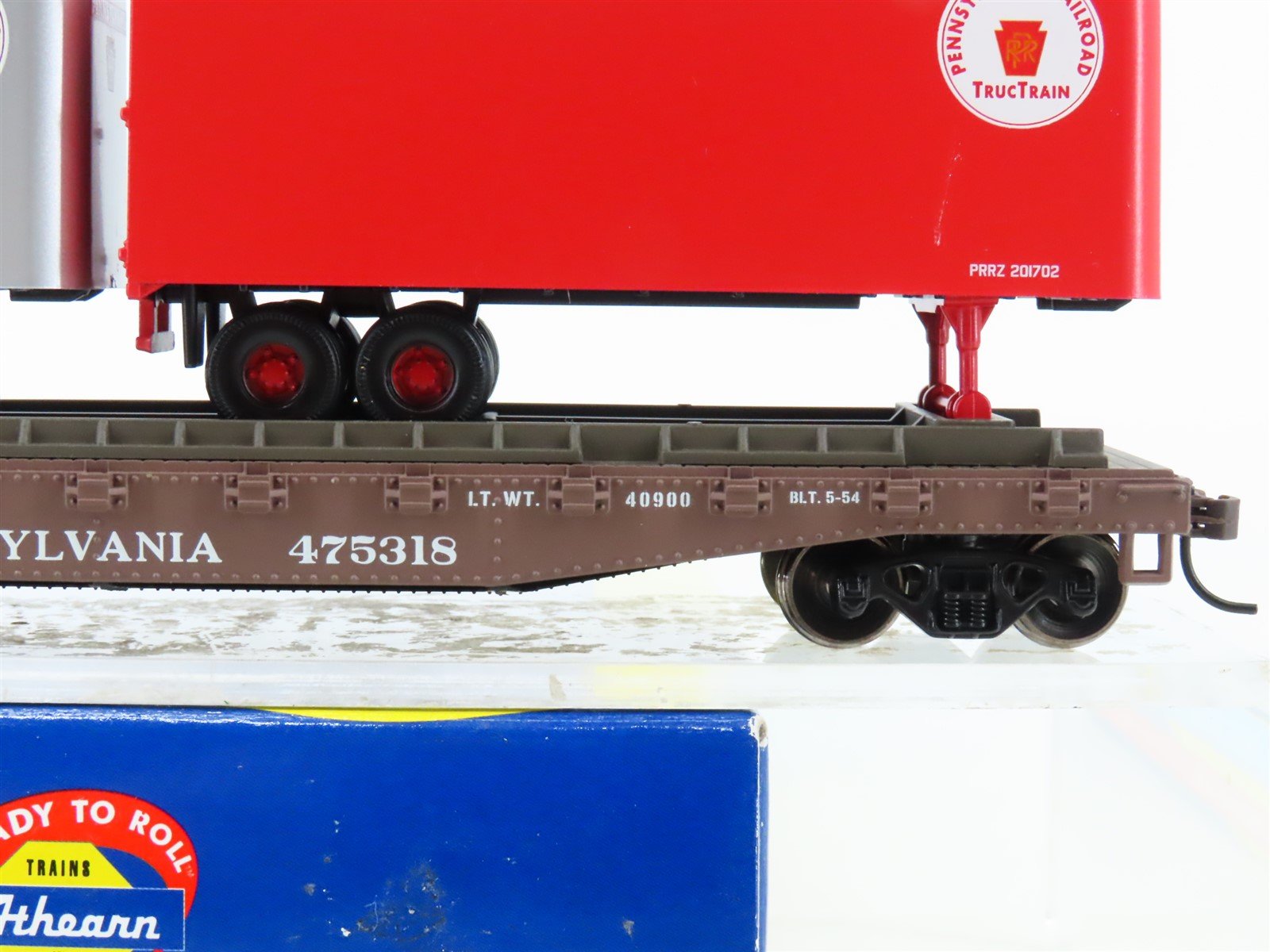 HO Scale Athearn 92353 PRR Pennsylvania 50' Flat Car #475318 w/ 2 25' Trailers
