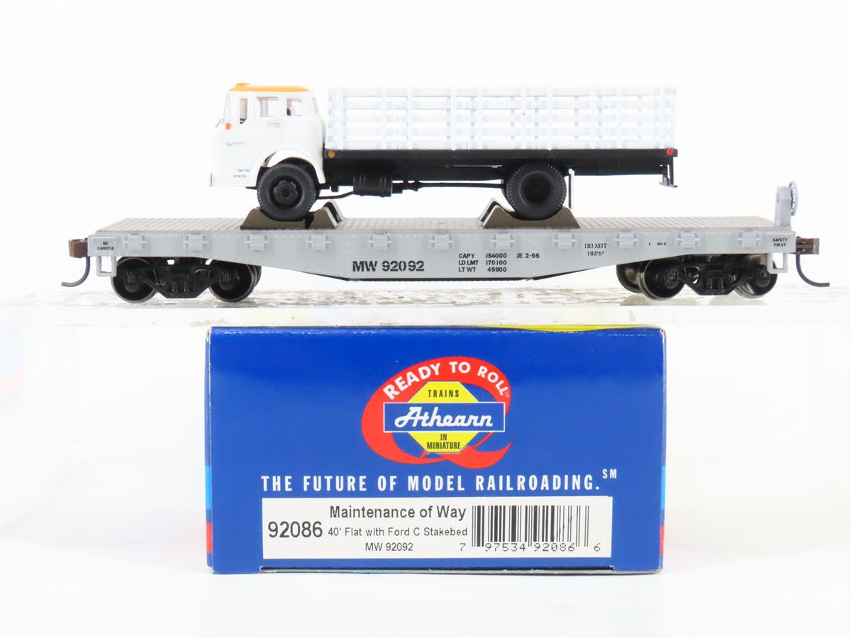 HO Athearn 92086 MW Maintenance of Way 40&#39; Flat Car #92092 w/ Ford C Truck