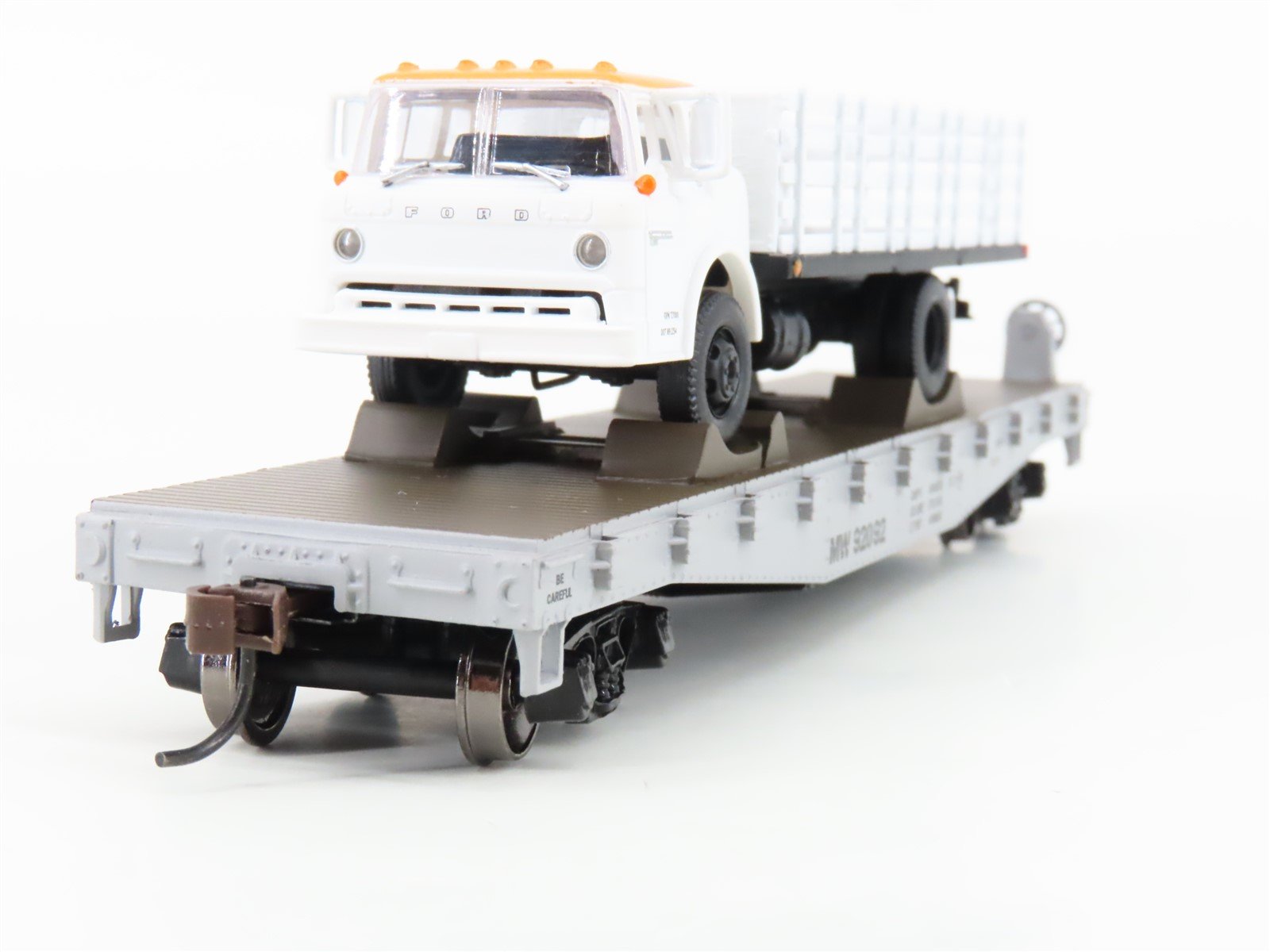HO Athearn 92086 MW Maintenance of Way 40' Flat Car #92092 w/ Ford C Truck