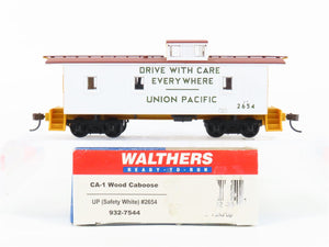 HO Walthers 932-7544 UP Union Pacific (Safety White) CA-1 Wood Caboose #2654