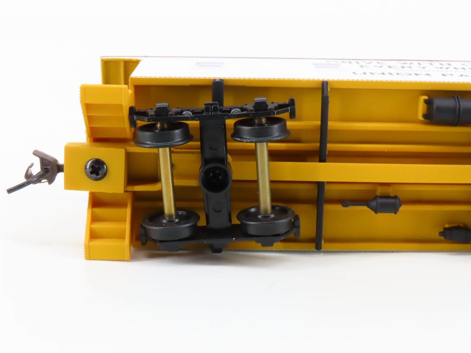 HO Walthers 932-7544 UP Union Pacific (Safety White) CA-1 Wood Caboose #2654