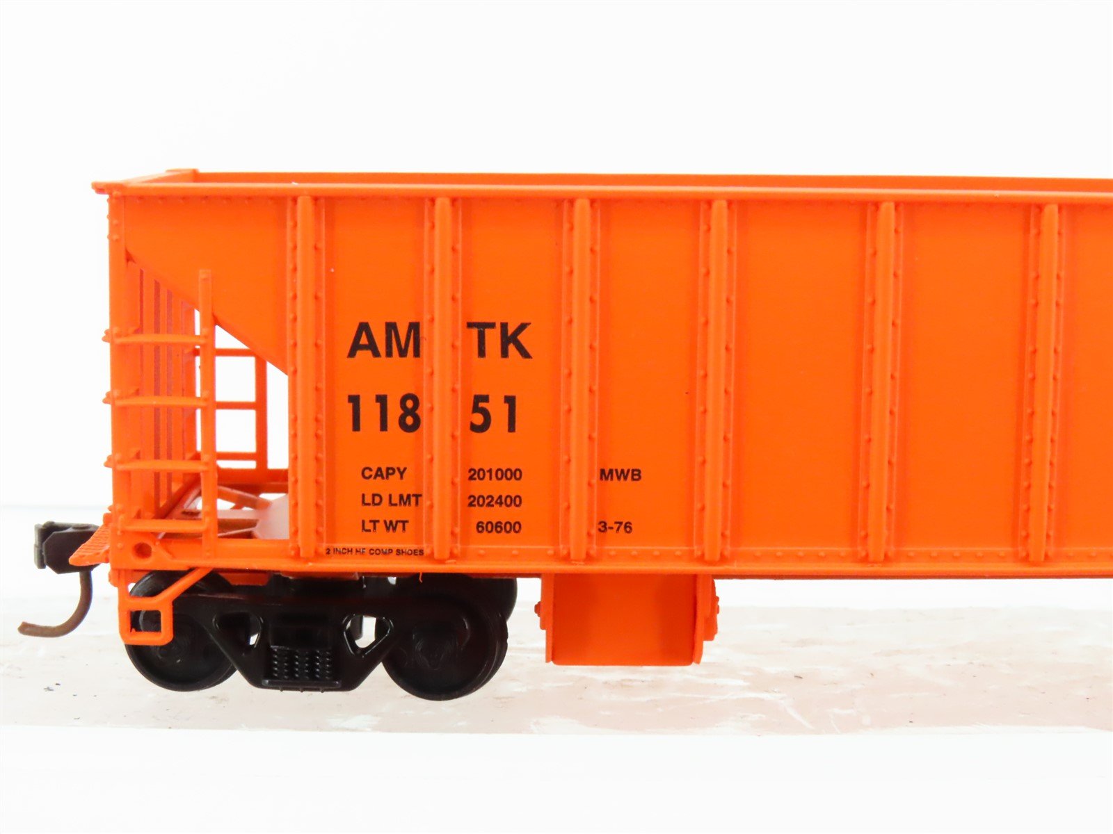HO Scale Walthers 932-34211 AMTK Amtrak Ballast Hopper (3-Pack)