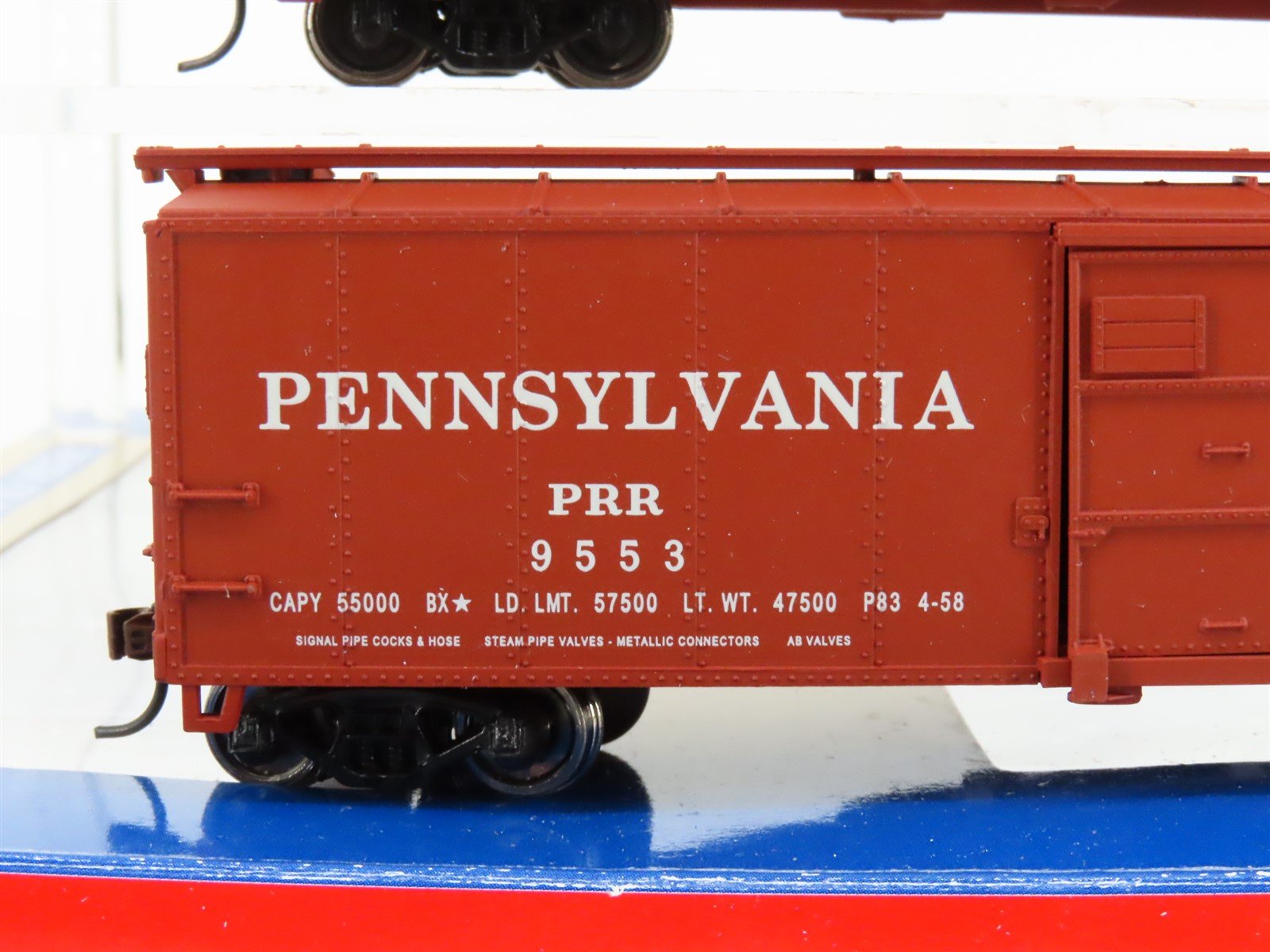 HO Walthers Gold Line 932-9023 PRR (Express Theme) 40' X-29 Box Car (3-Pack)