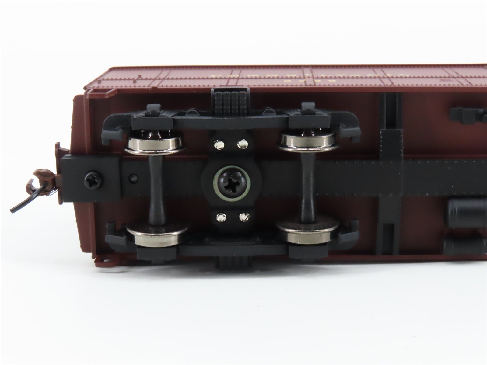 HO Scale Walthers 932-25888 PRR Pennsylvania R50B Express Reefer (2-Pack)