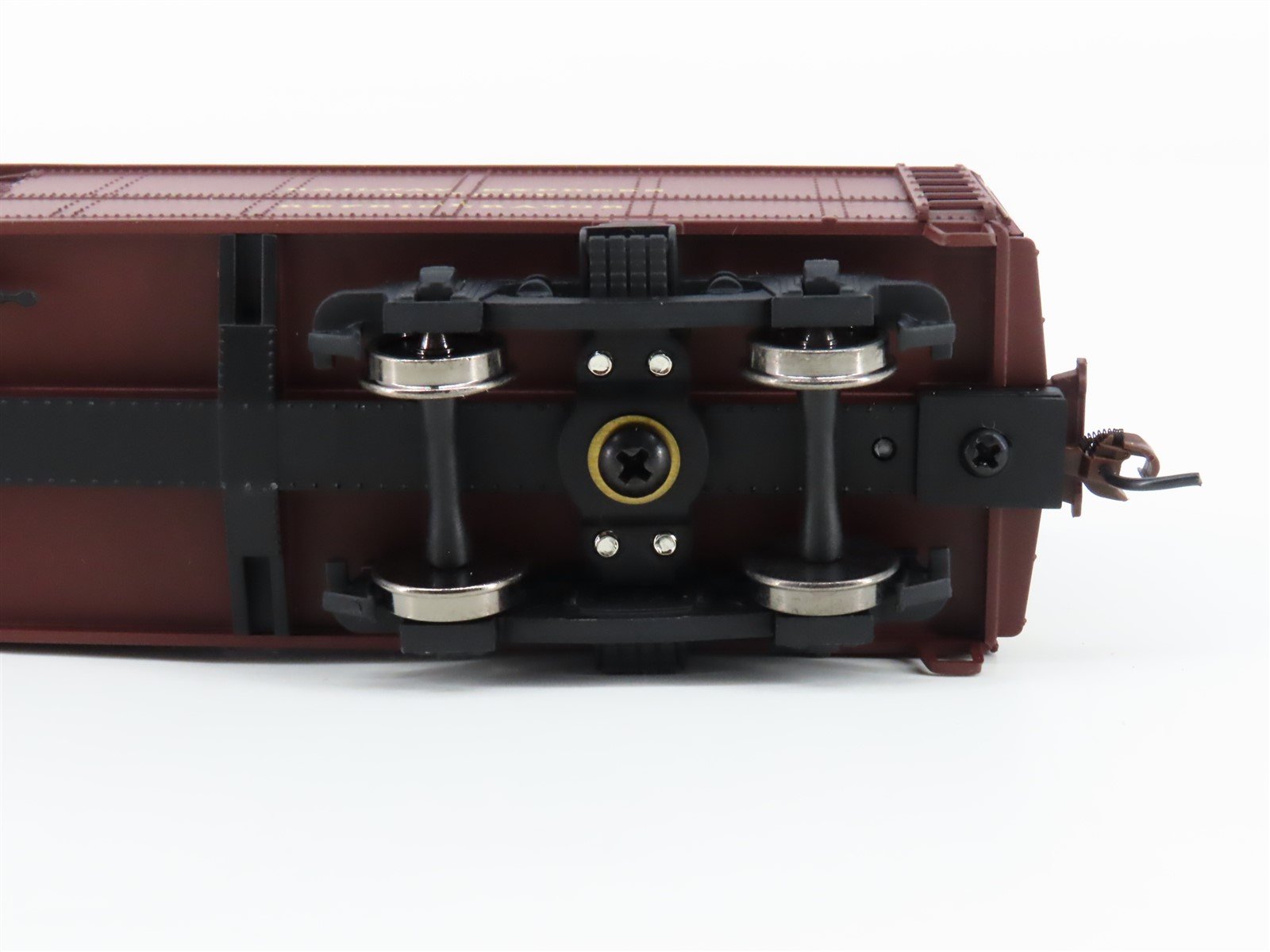 HO Scale Walthers 932-25888 PRR Pennsylvania R50B Express Reefer (2-Pack)