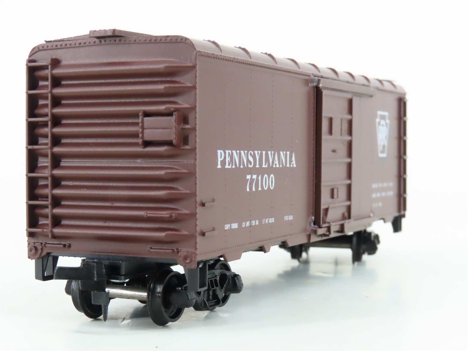 HO Scale Roundhouse MDC PRR Pennsylvania Railroad 40' Roundtop Box Car #77100