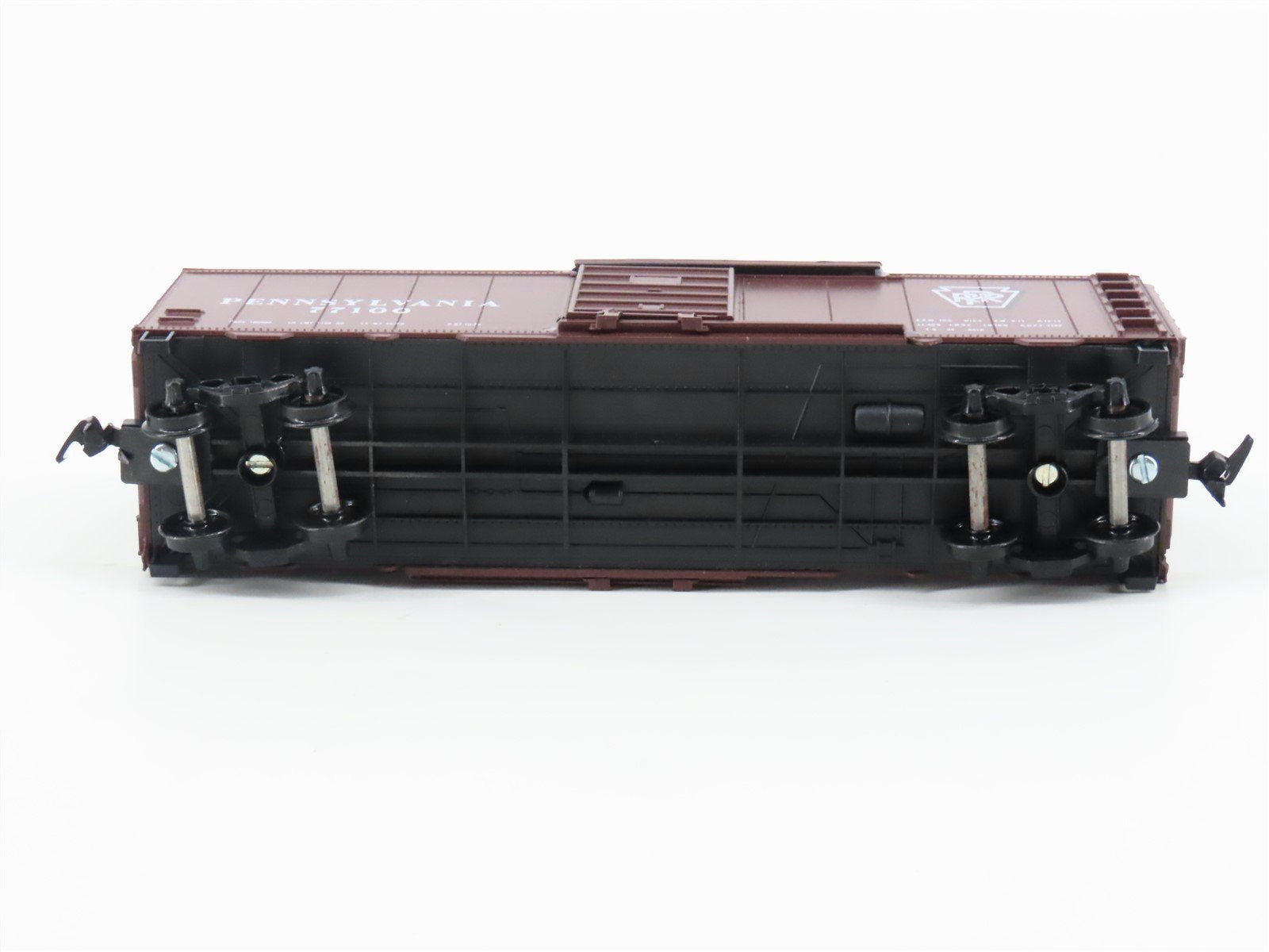 HO Scale Roundhouse MDC PRR Pennsylvania Railroad 40' Roundtop Box Car #77100