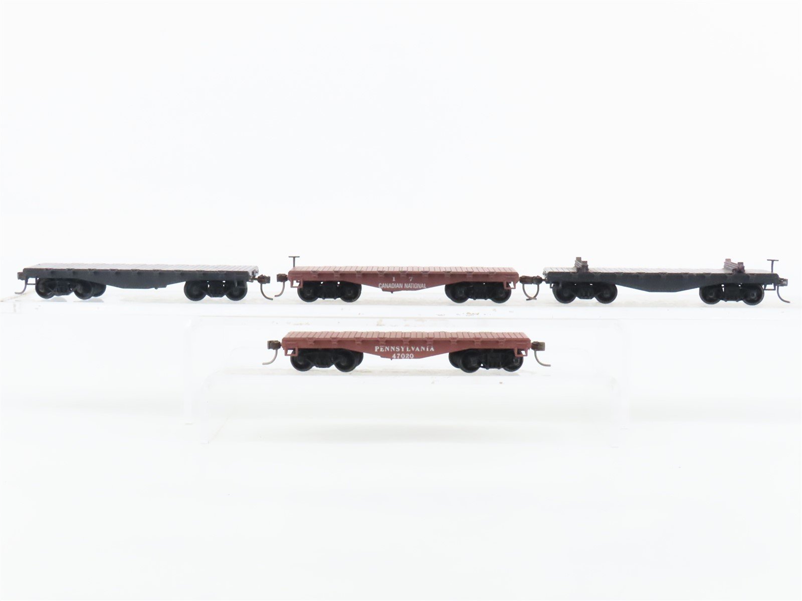 HO Scale Roundhouse 1502 Undecorated/PRR/CN Old Timer Flat Car Set of 4
