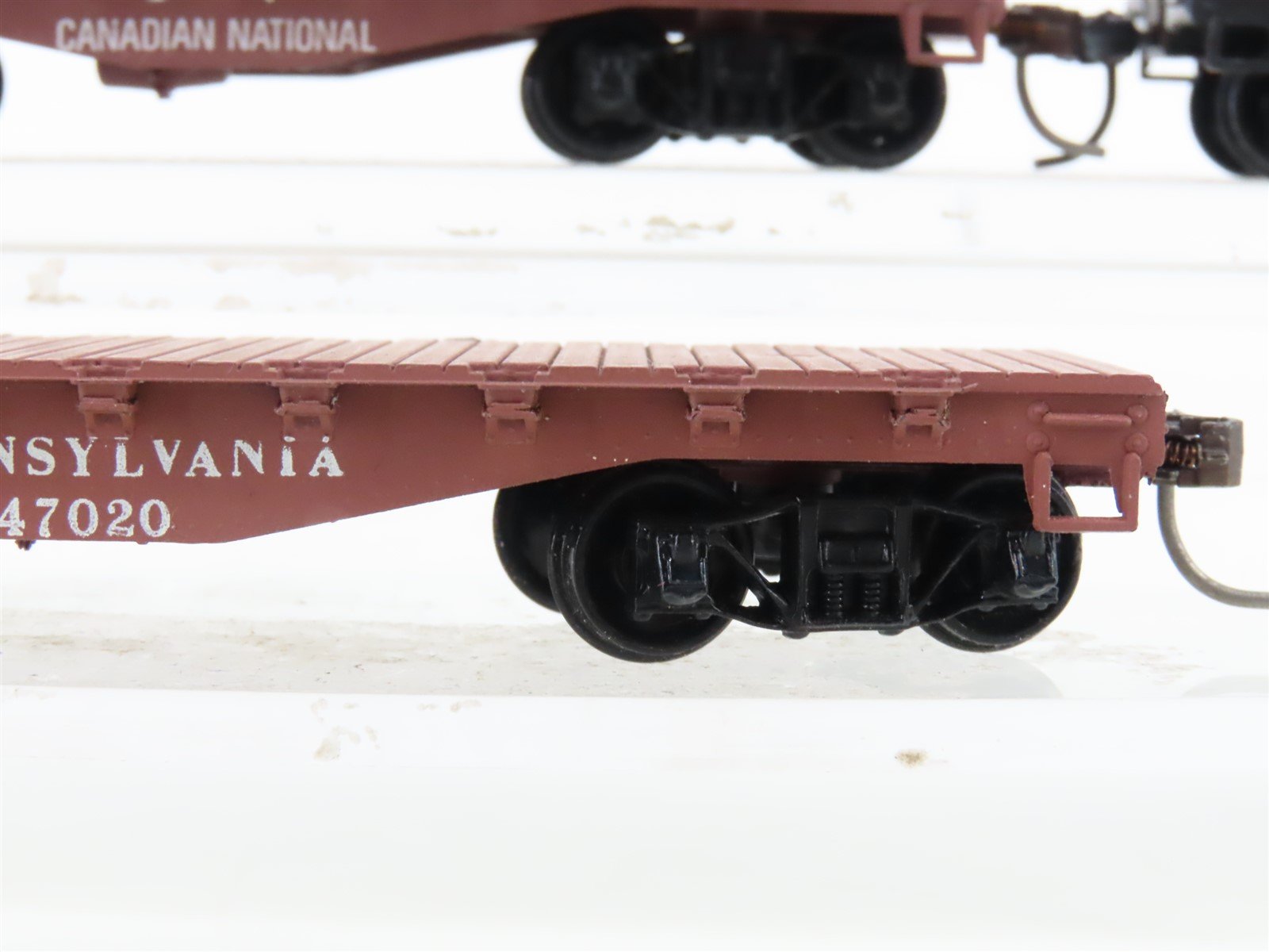 HO Scale Roundhouse 1502 Undecorated/PRR/CN Old Timer Flat Car Set of 4