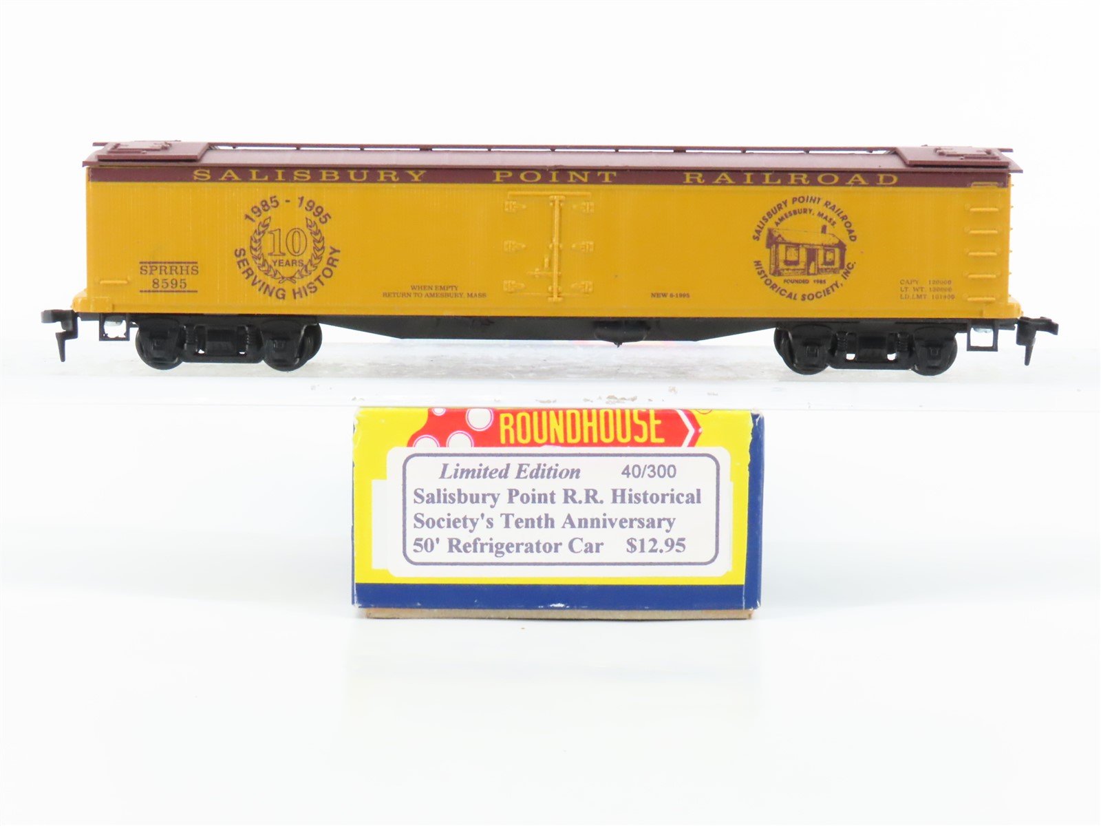 HO Scale Roundhouse 40/300 SPRRHS Salisbury Point 10 Years 50' Reefer #8595