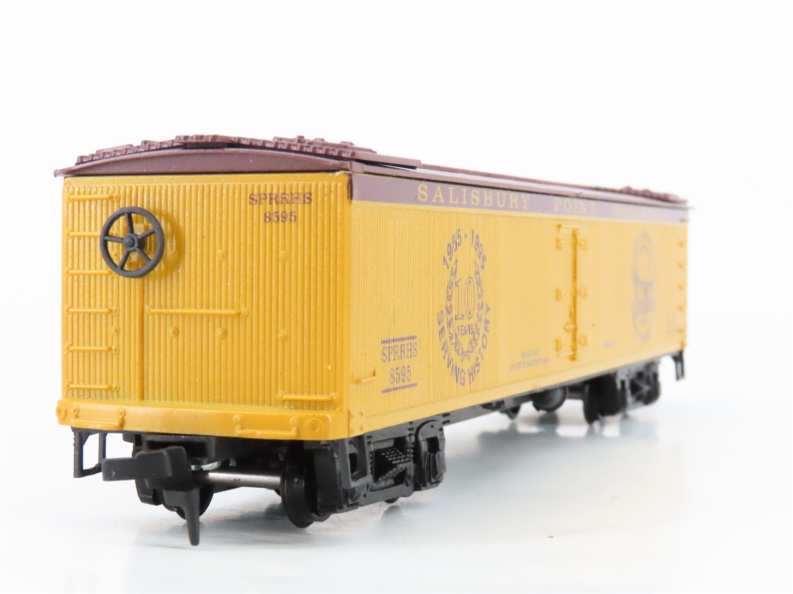 HO Scale Roundhouse 40/300 SPRRHS Salisbury Point 10 Years 50' Reefer #8595