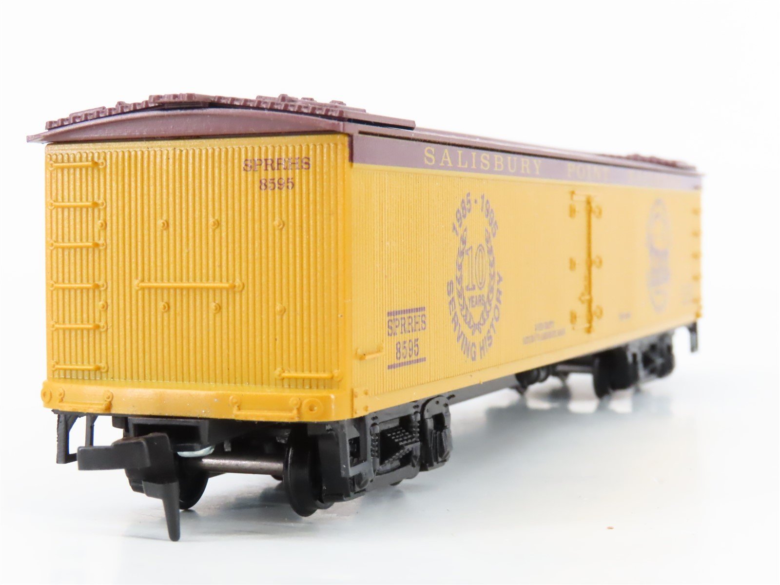 HO Scale Roundhouse 40/300 SPRRHS Salisbury Point 10 Years 50' Reefer #8595