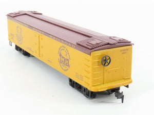 HO Scale Roundhouse 40/300 SPRRHS Salisbury Point 10 Years 50' Reefer #8595
