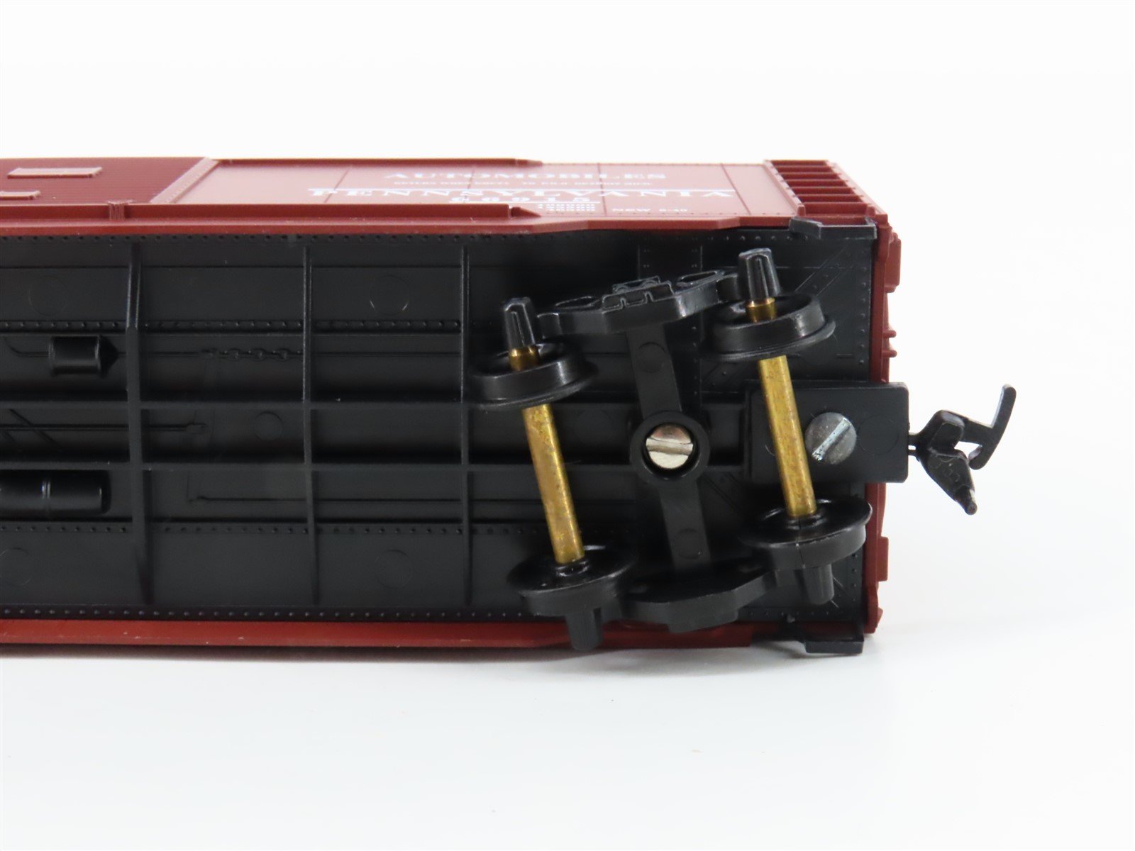 HO Scale Roundhouse 20608 PRR Pennsylvania 40' Double Door Box Car #66915