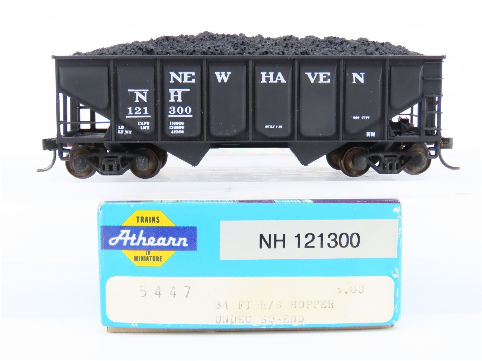 HO Scale Athearn 5447 NH New Haven 2-Bay Hopper #121300 w/ Load - CUSTOM