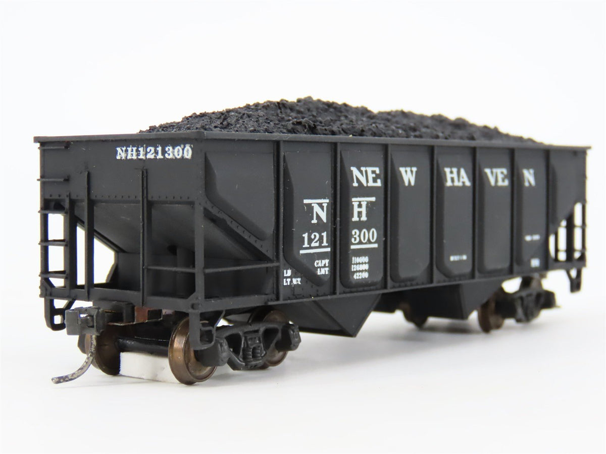HO Scale Athearn 5447 NH New Haven 2-Bay Hopper #121300 w/ Load - CUSTOM