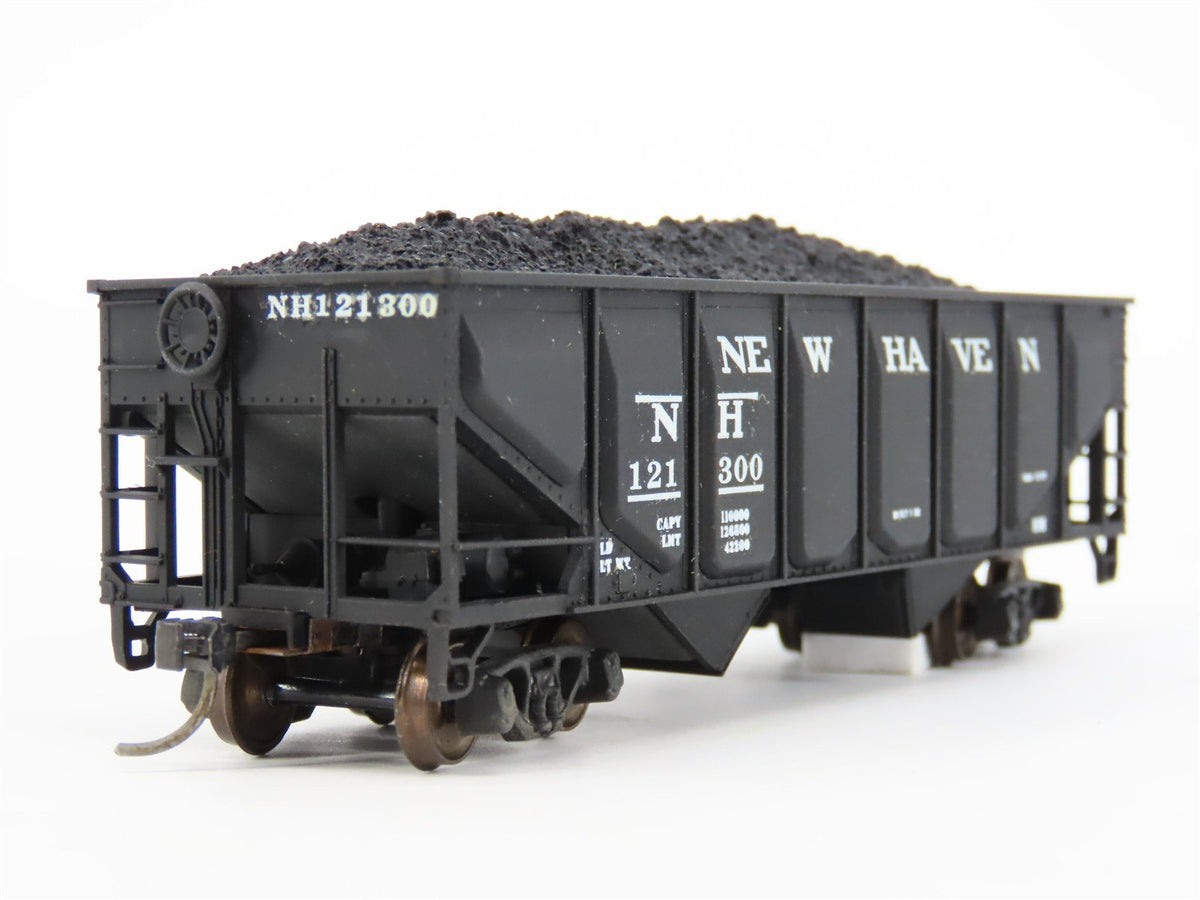 HO Scale Athearn 5447 NH New Haven 2-Bay Hopper #121300 w/ Load - CUSTOM