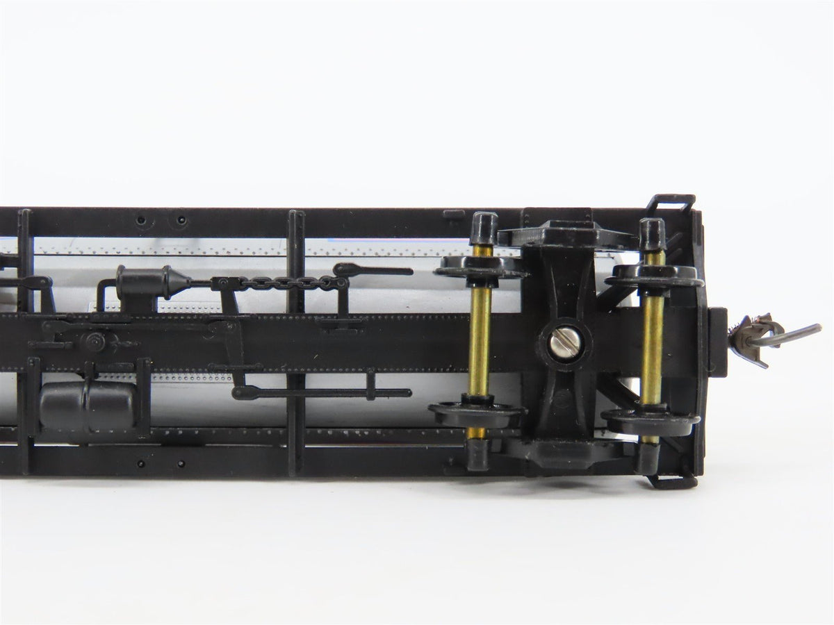 HO Scale Walthers 932-5008 HOX Humble Petroleum Single Dome Tank Car #329