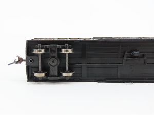 HO Scale Bachmann ((China) CF00105 Chinese National Railway Box Car #3410221