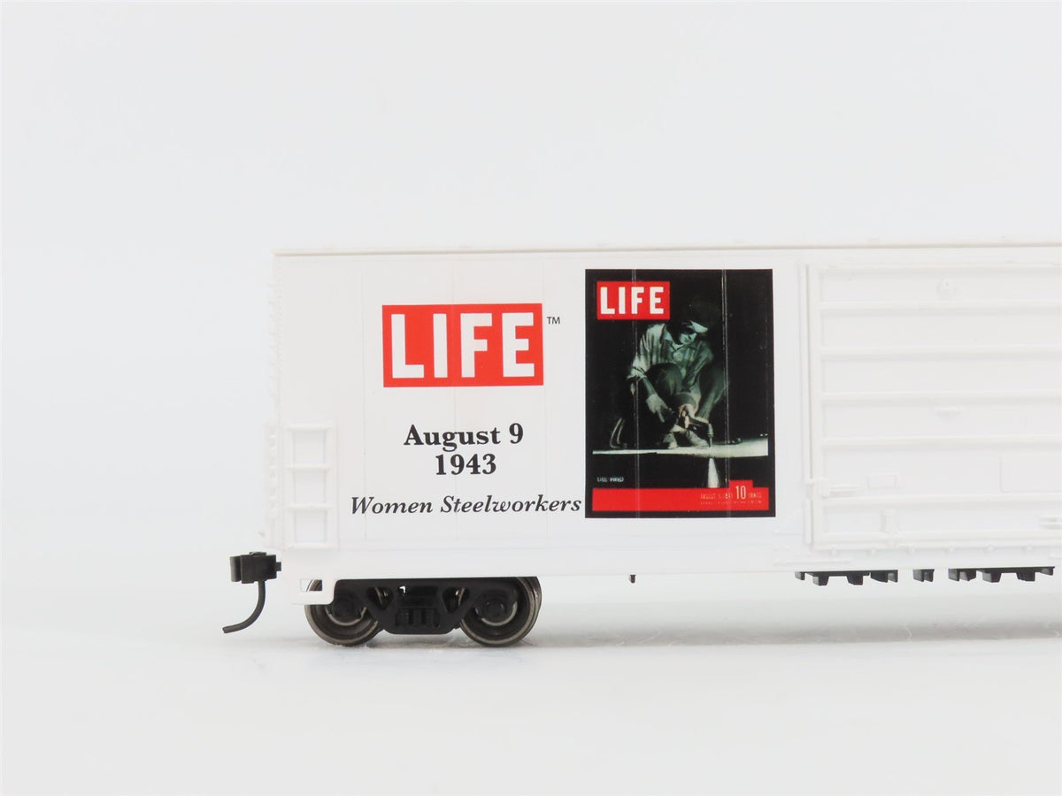 HO Scale PROTO 1000 #8418 LIFE Magazine 1940&#39;s 50&#39; Single Door Box Car