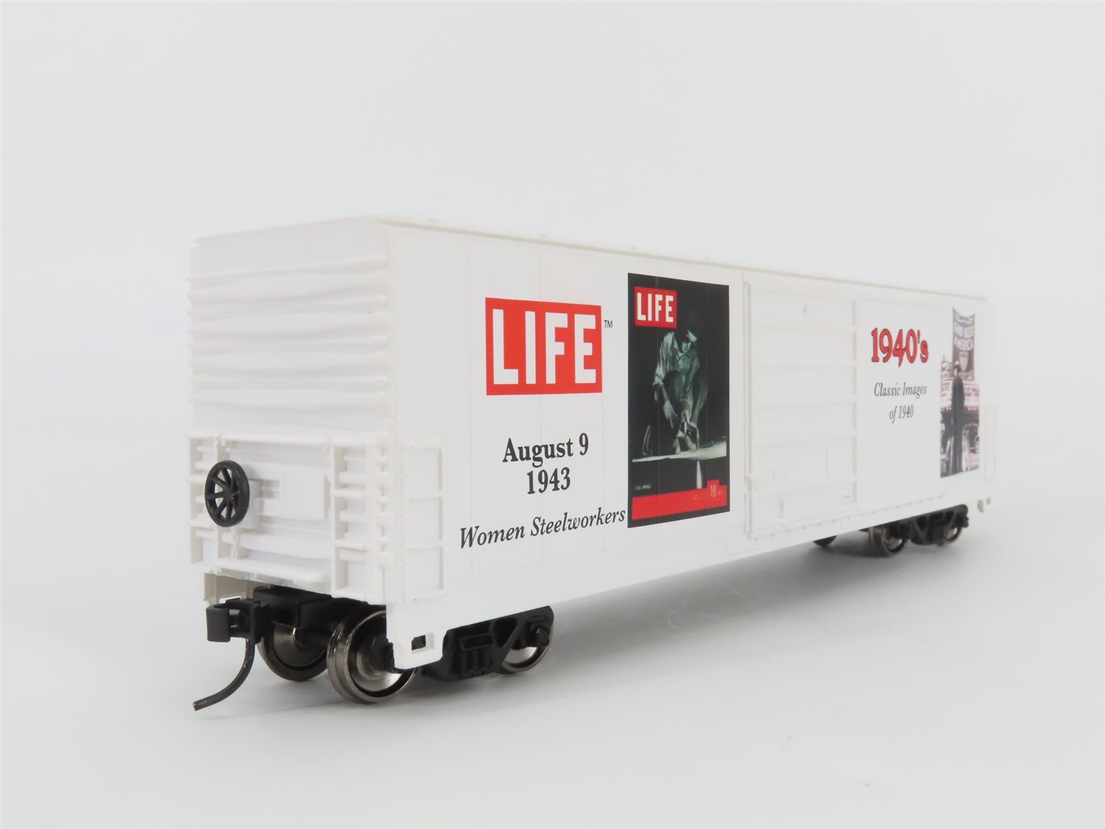 HO Scale PROTO 1000 #8418 LIFE Magazine 1940's 50' Single Door Box Car