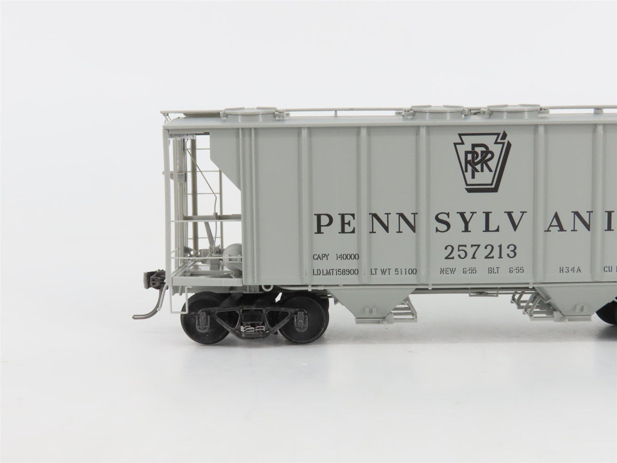 HO Scale Kadee 8327 PRR Pennsylvania Railroad 2-Bay Covered Hopper #257213
