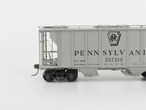 HO Scale Kadee 8327 PRR Pennsylvania Railroad 2-Bay Covered Hopper #257213