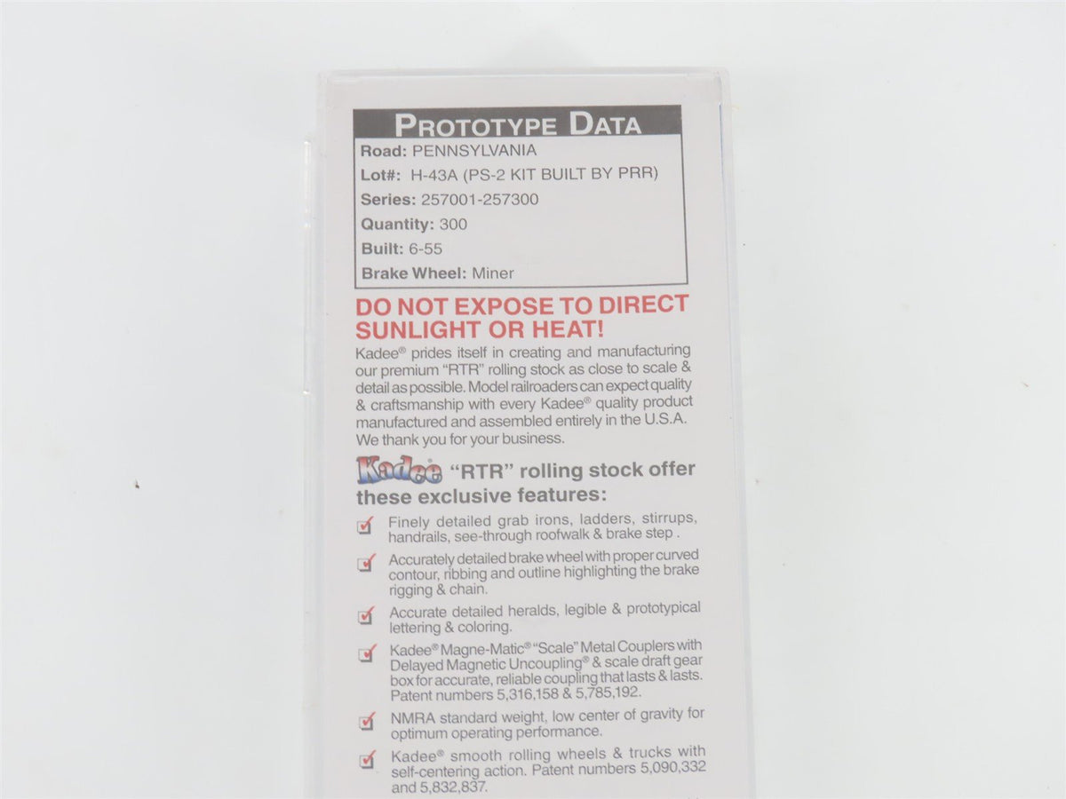 HO Scale Kadee 8327 PRR Pennsylvania Railroad 2-Bay Covered Hopper #257213