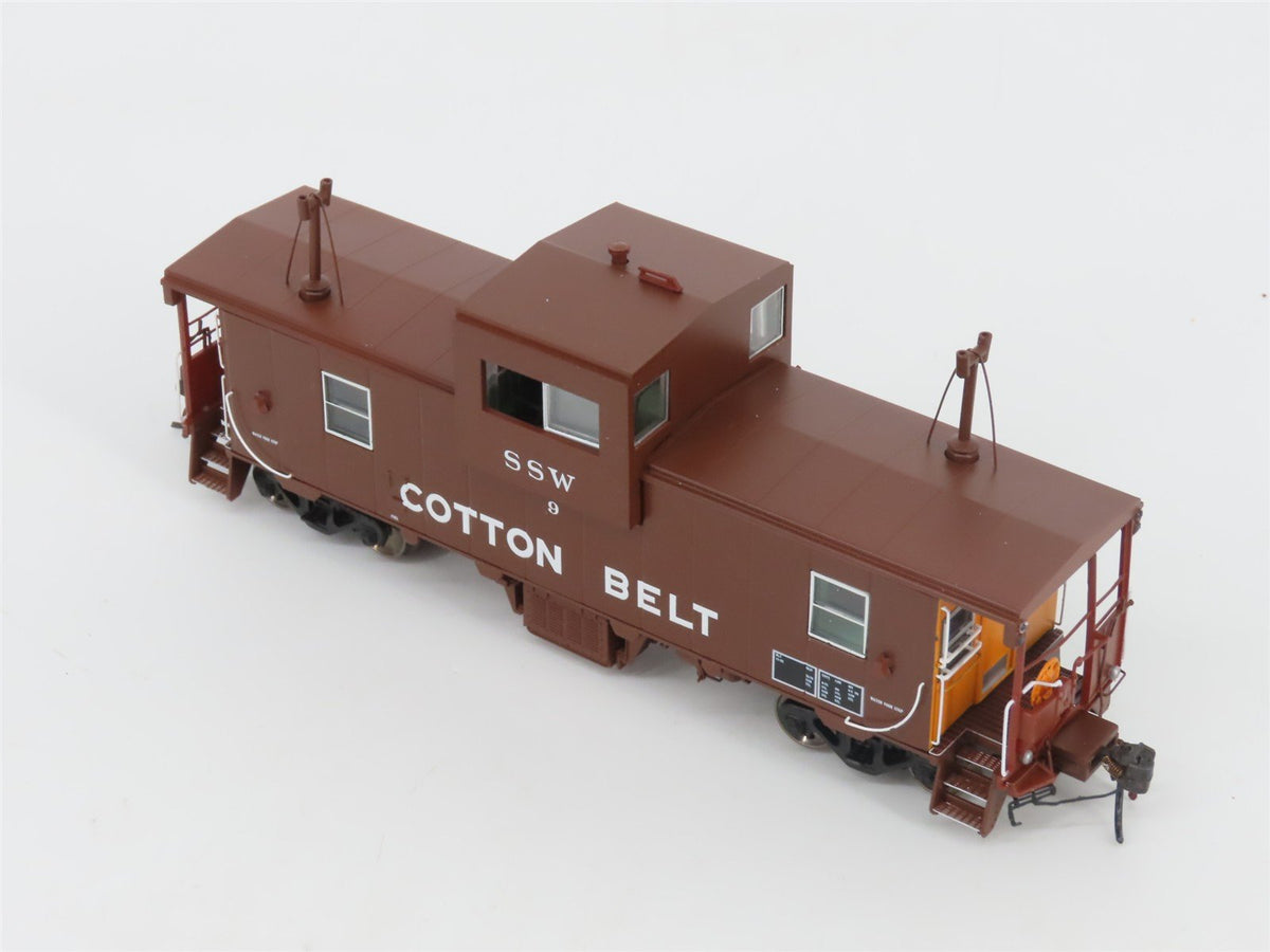 HO Scale Rapido 110030 SSW Cotton Belt Wide Vision Caboose #9