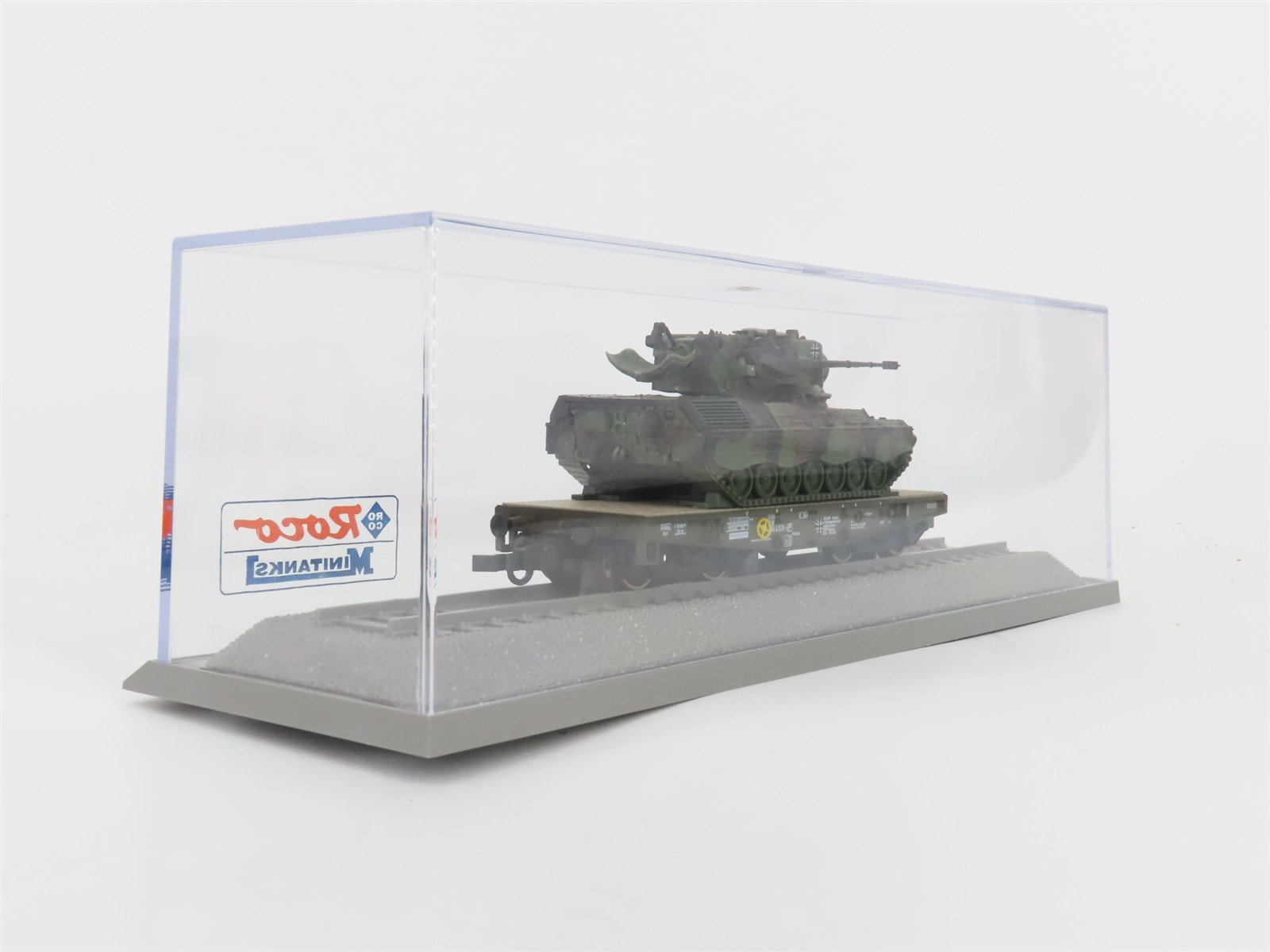 HO Scale Roco Minitanks 841 DB Rlmmps & GEPARD Flat Car w/ Tank
