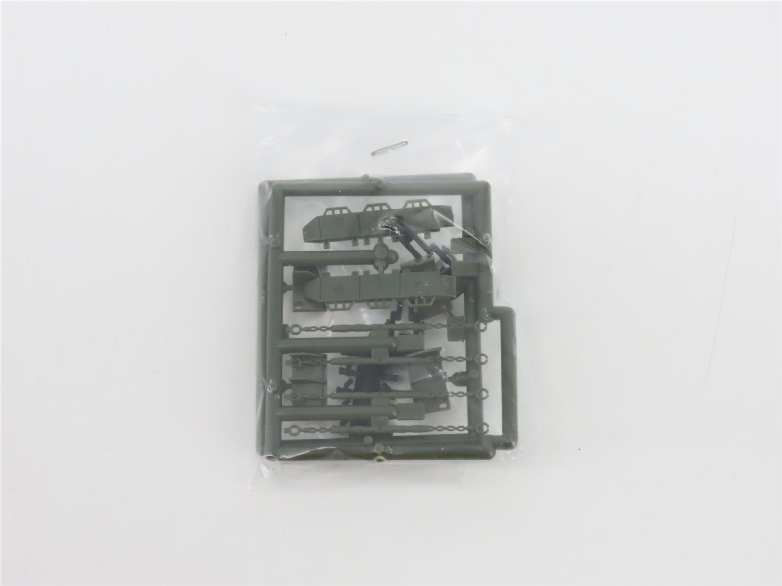 HO Scale Roco Minitanks 841 DB Rlmmps & GEPARD Flat Car w/ Tank