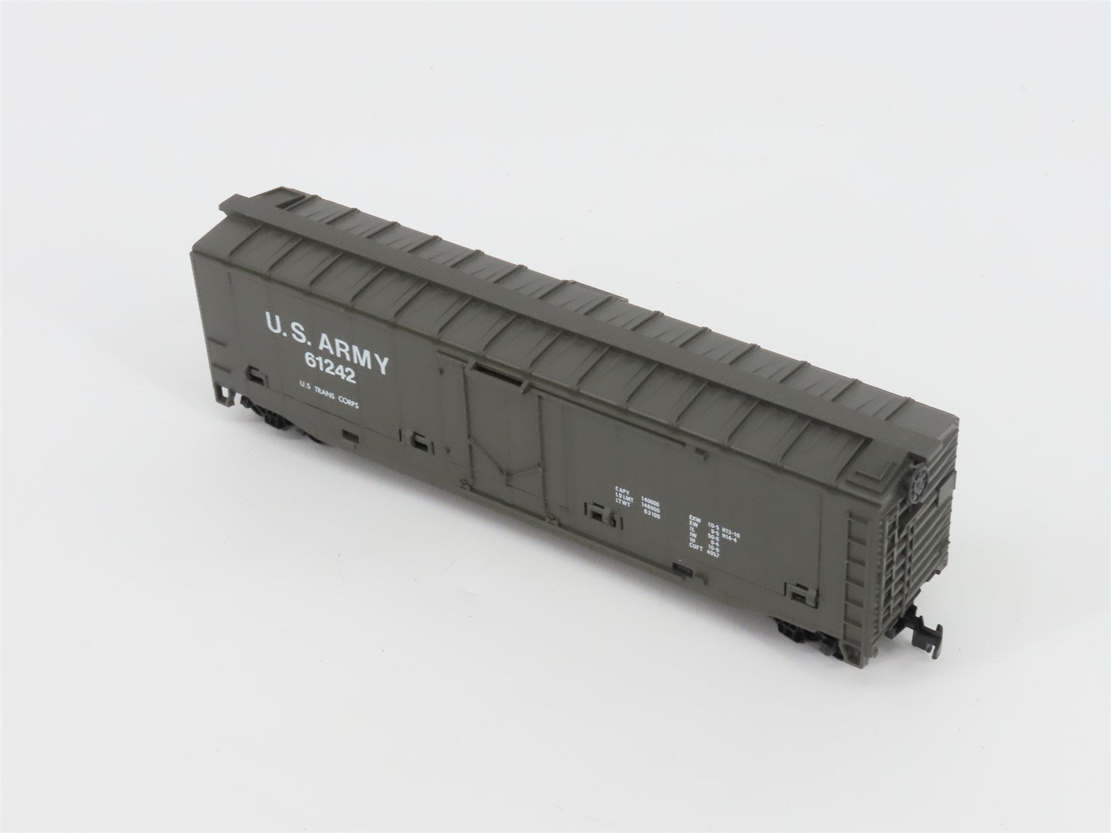 HO Scale AHM 11113 US Army Tank Buster Car #61242 w/ Cargo Dock