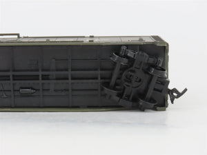 HO Scale AHM 11113 US Army Tank Buster Car #61242 w/ Cargo Dock